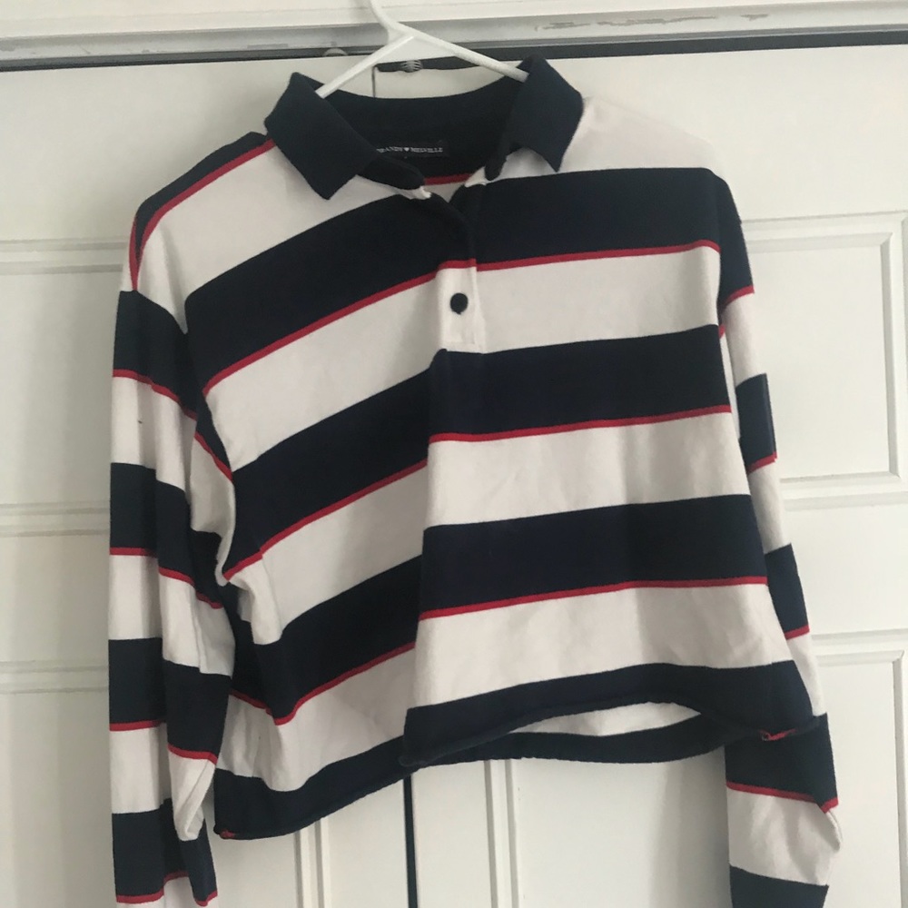 Brandy Melville crop shirt